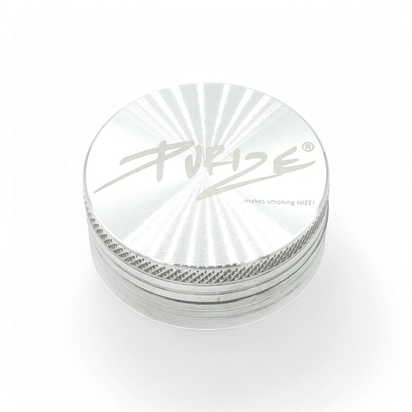 PURIZE® Grinder 2-teilig mit 50 mm Durchmesser, aus Aluminium, kompakt und langlebig.