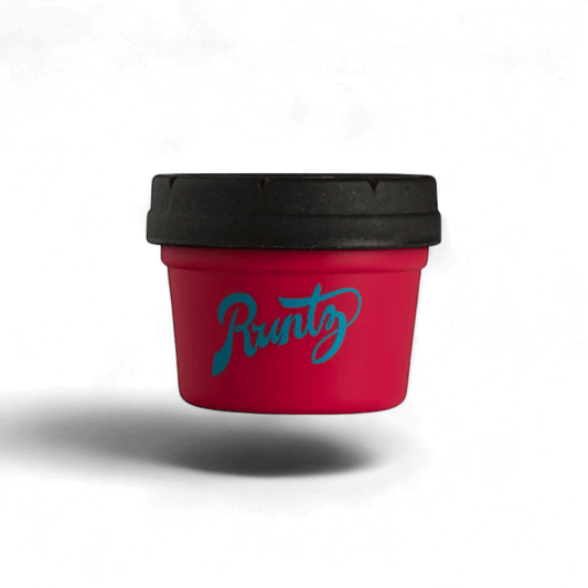 RE Stash Jar Runtz Red 4oz Glas mit rotem Silikonmantel – geruchsdicht und wiederverwendbar, erhältlich bei Pief-Leaf®