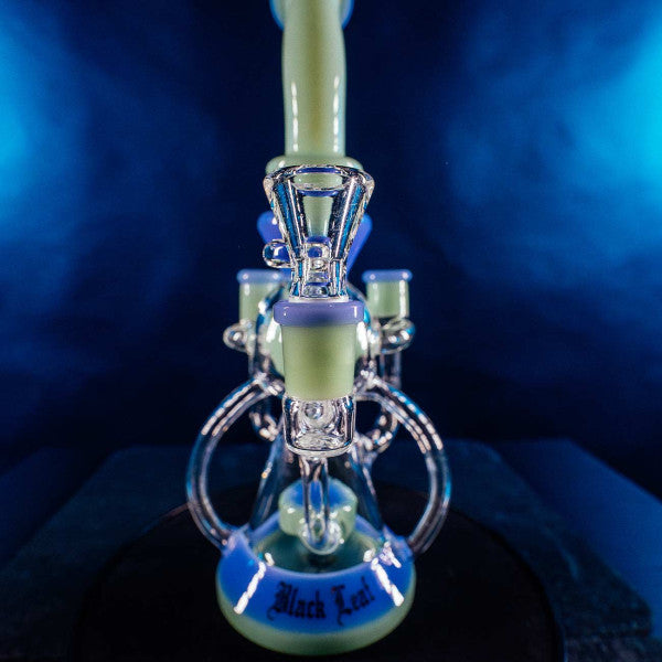 Black Leaf Recycler Bong Detailaufnahme Perkolator