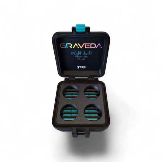 GRAVEDA TerpCooler in Schwarz mit Platz für vier 5ml Jars, biologisch abbaubar, mit Kühlakku – ideal für Rosin und Wax unterwegs.