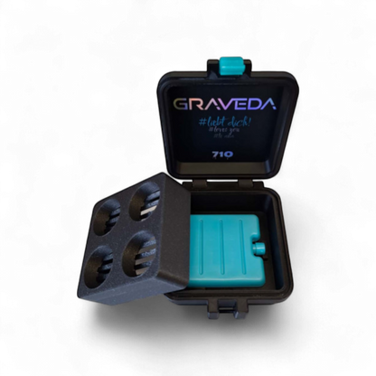 TerpCooler geöffnet mit Kühlakku und vier Jars, biologisch abbaubar