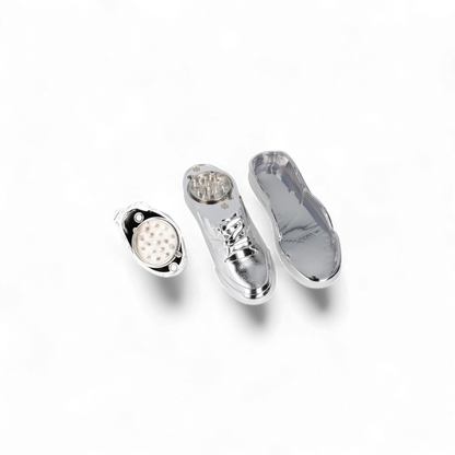 Grinder Tear Force in Sneaker-Form, 3-teilig, silber, 15 cm, erhältlich bei Pief-Leaf®