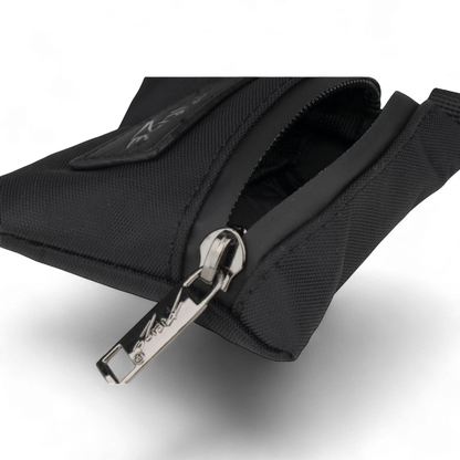 Aktivkohletasche XS kompakt und diskret, perfekt für unterwegs, erhältlich bei Pief-Leaf®