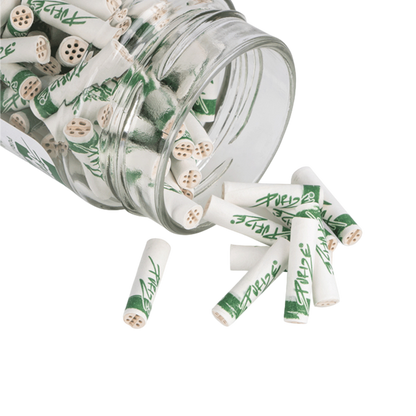 Detailansicht der PURIZE® Conical XTRA Slim Aktivkohlefilter im Glasbehälter