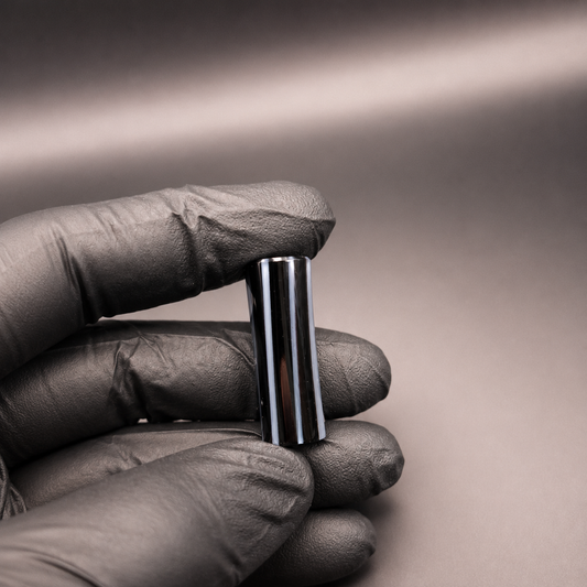 Glas Tip – 10 mm × 30 mm, 7-Loch, Schwarz-Weiß